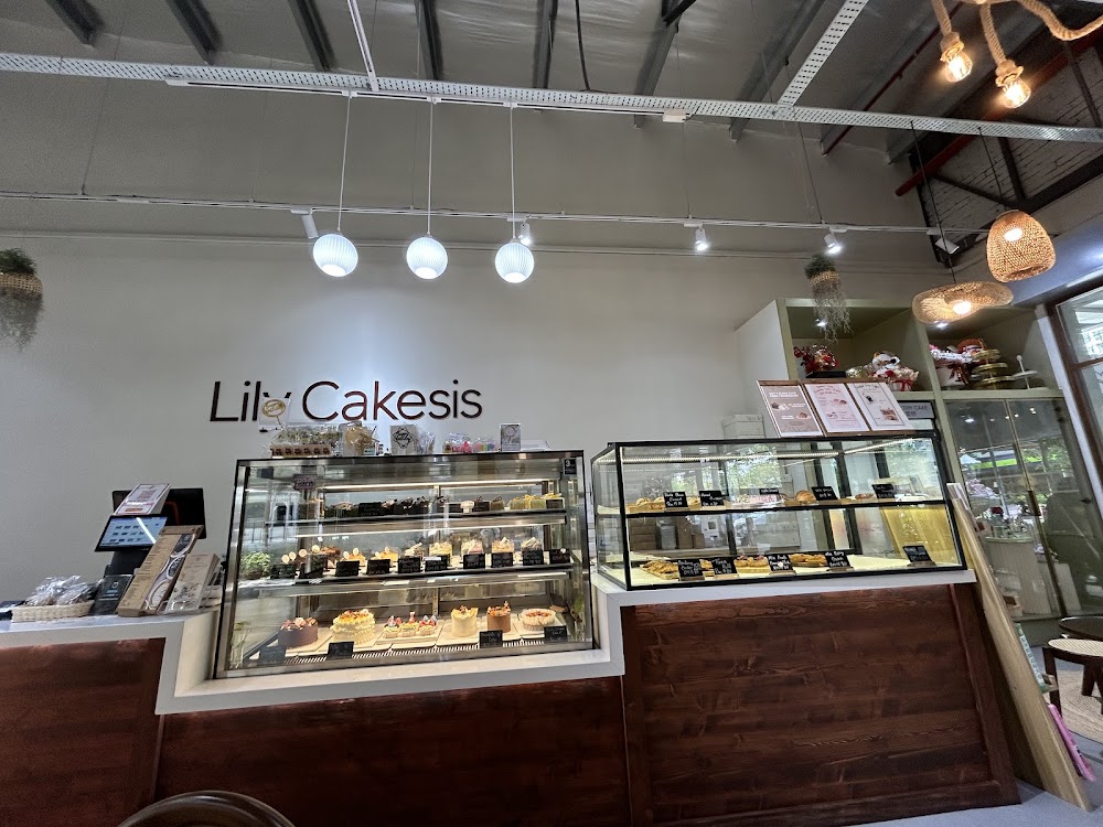 Lily cakesis