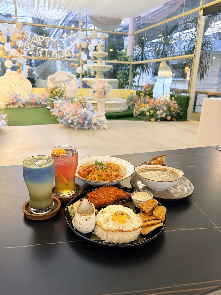 Loml Cafe